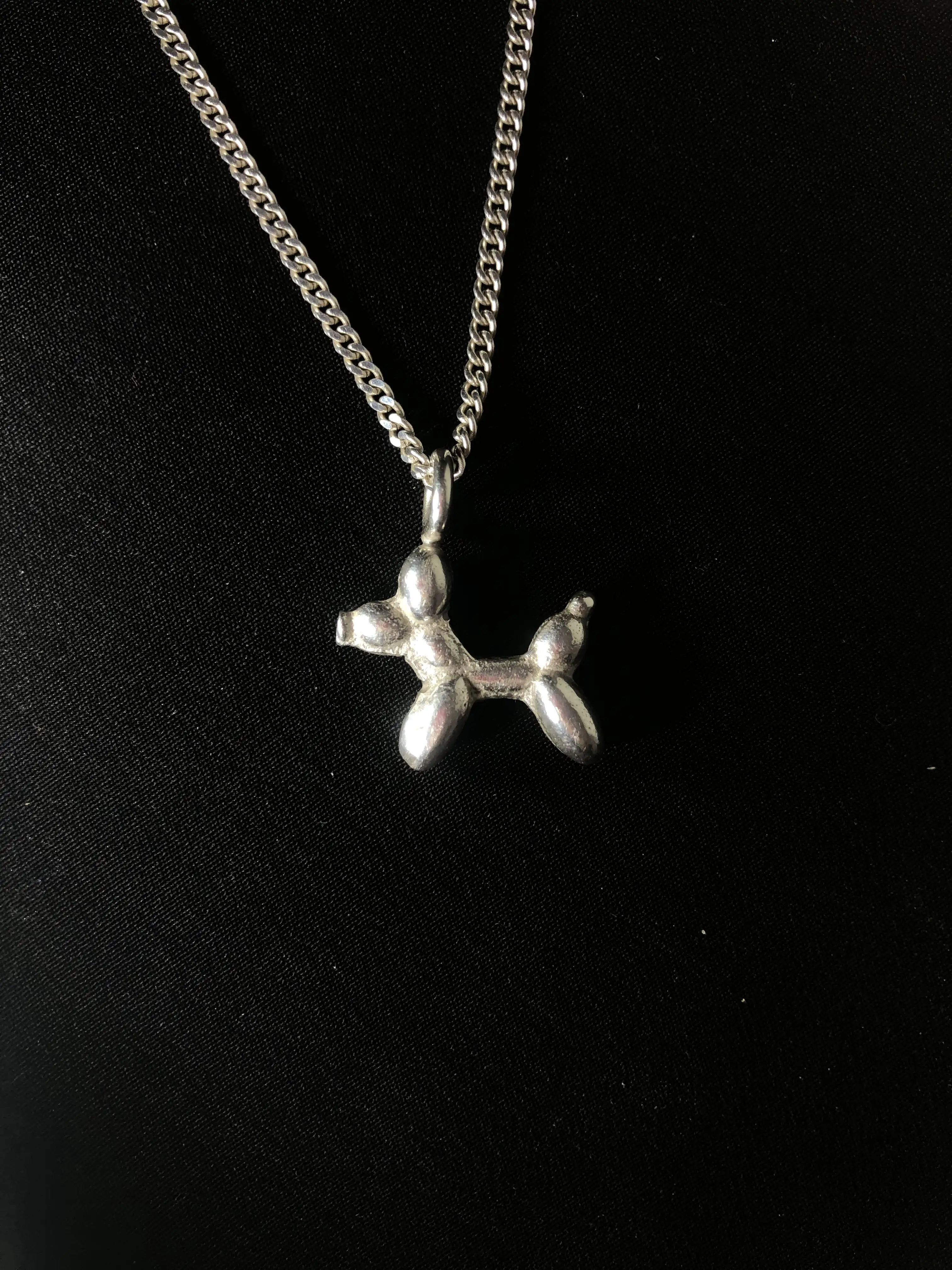 Balloon dog pendant
