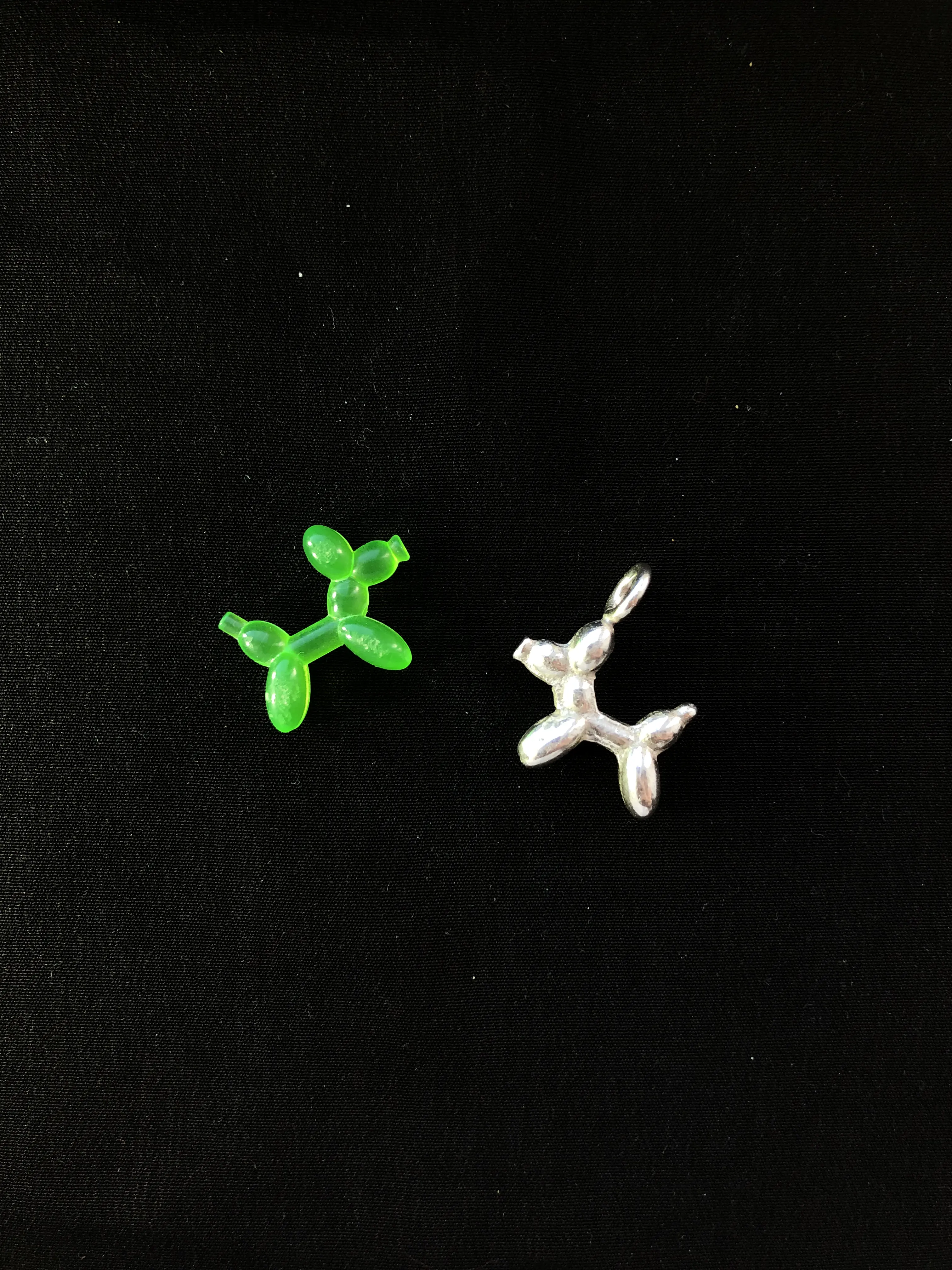 Balloon dog pendant