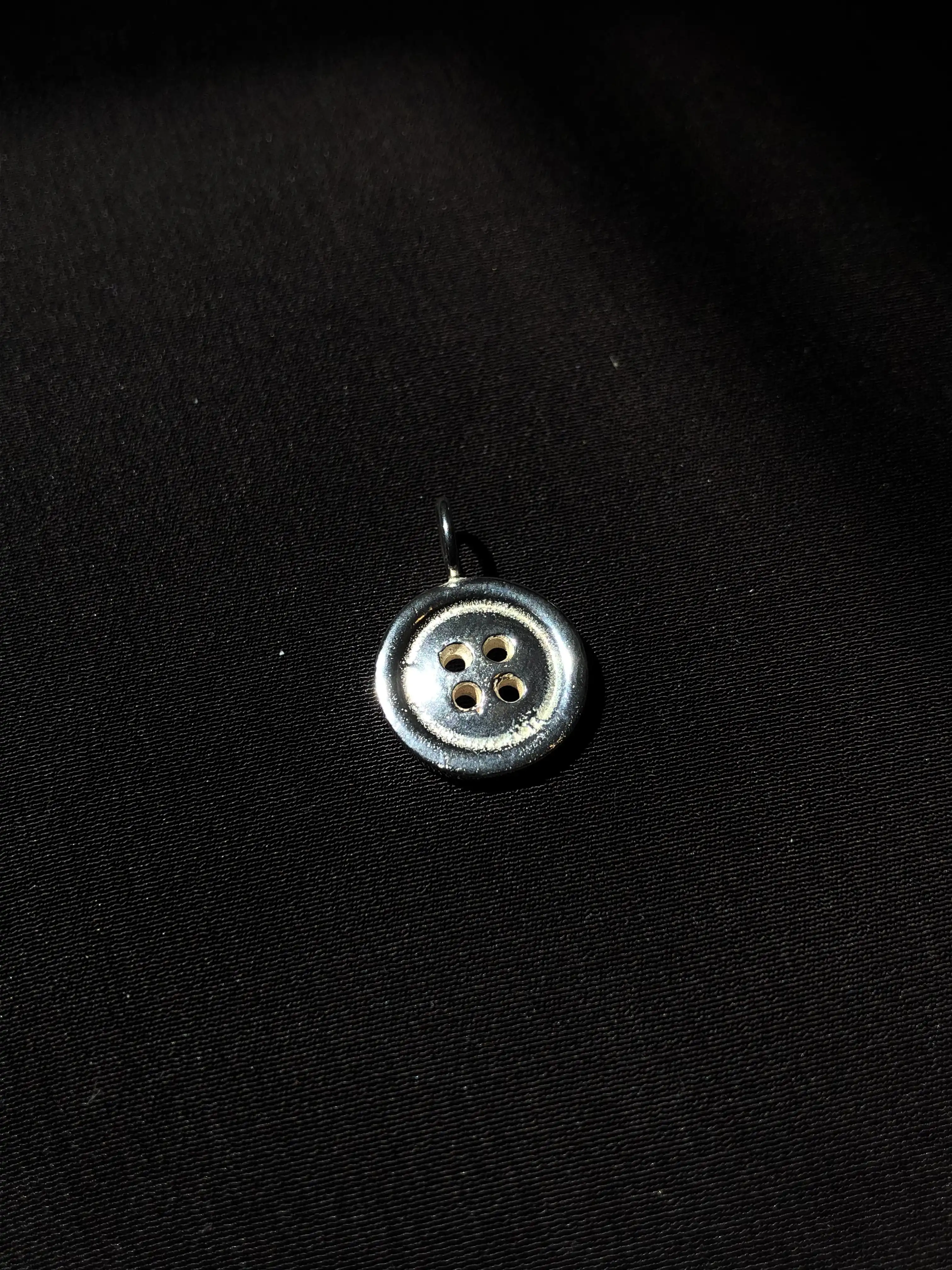 Button Pendant detail