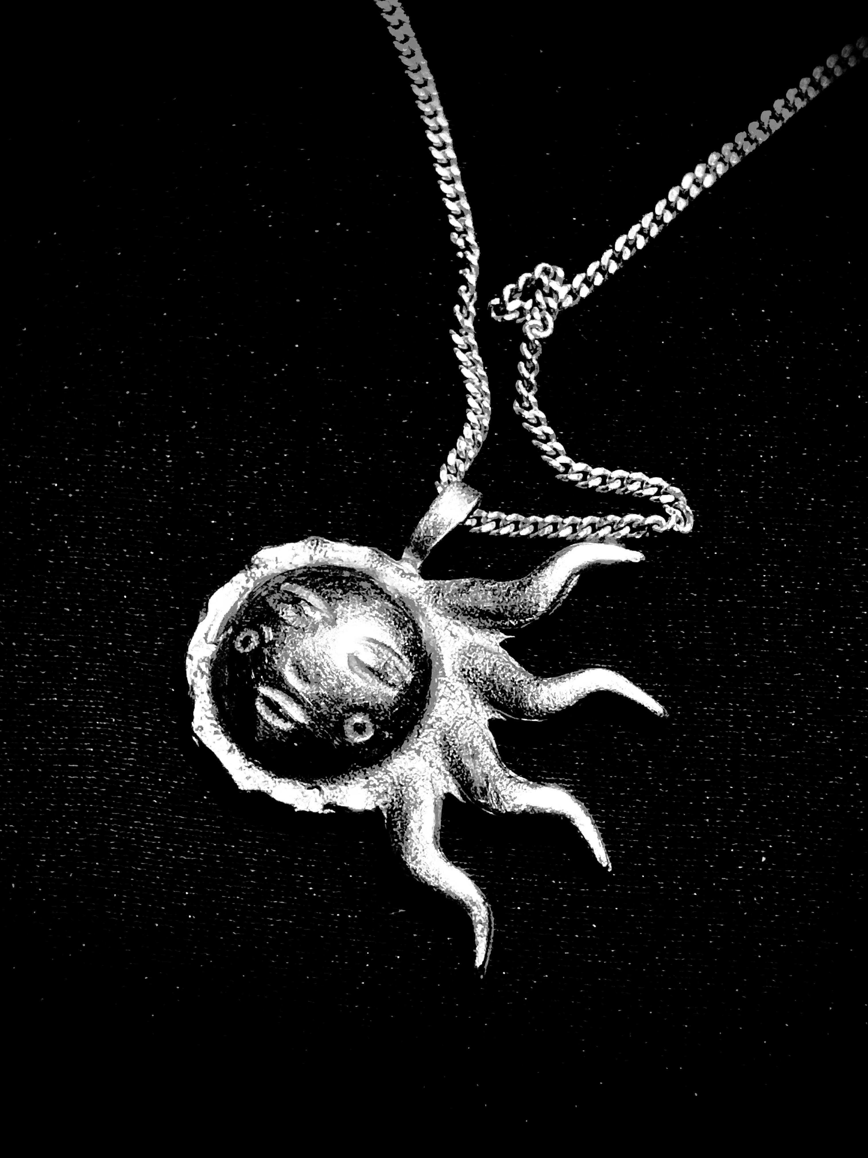 Sunshine pendant in silver